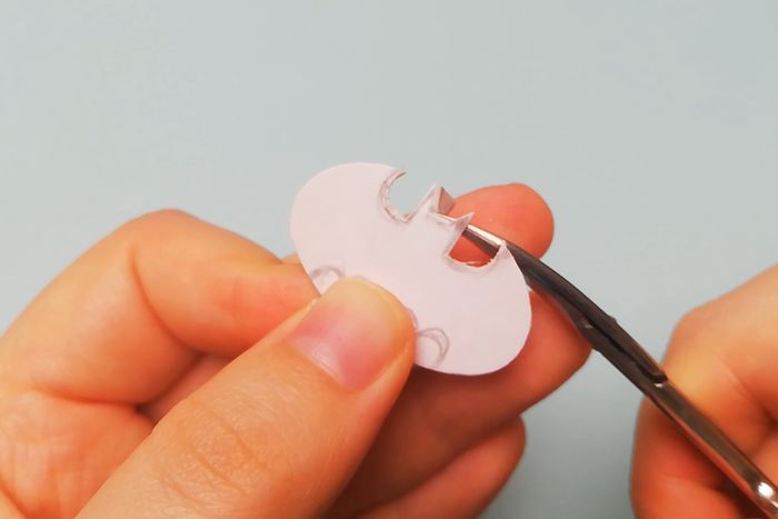 低成本手工制作超级英雄钥匙扣教程-第17张图片-趣作屋