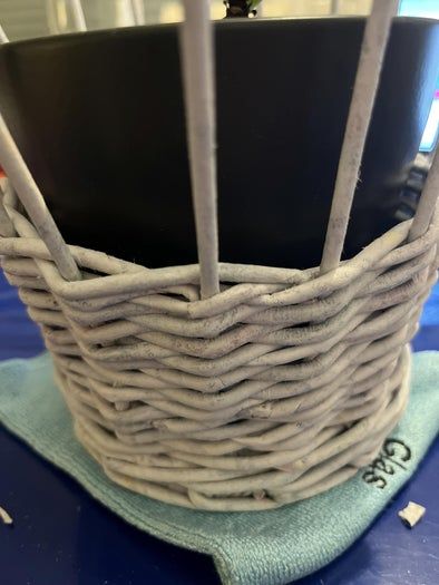 用旧报纸做手工编织篮子教程，简单易学环保又实用-第40张图片-趣作屋