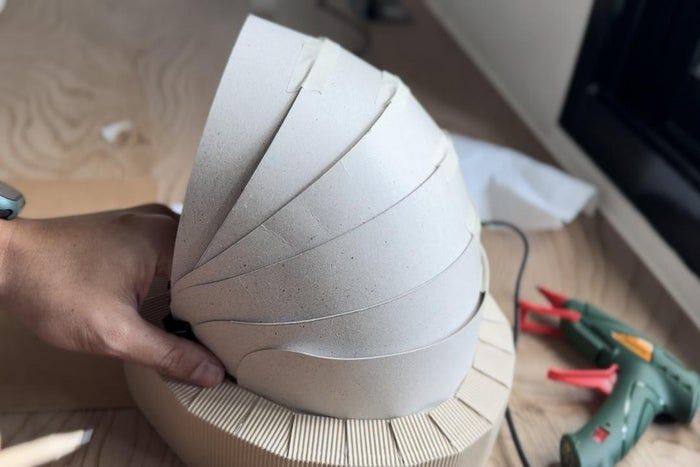 超简单!用纸手工制作宇航员头盔教程-第11张图片-趣作屋 超简单!用纸手工制作宇航员头盔教程-第11张图片-趣作屋