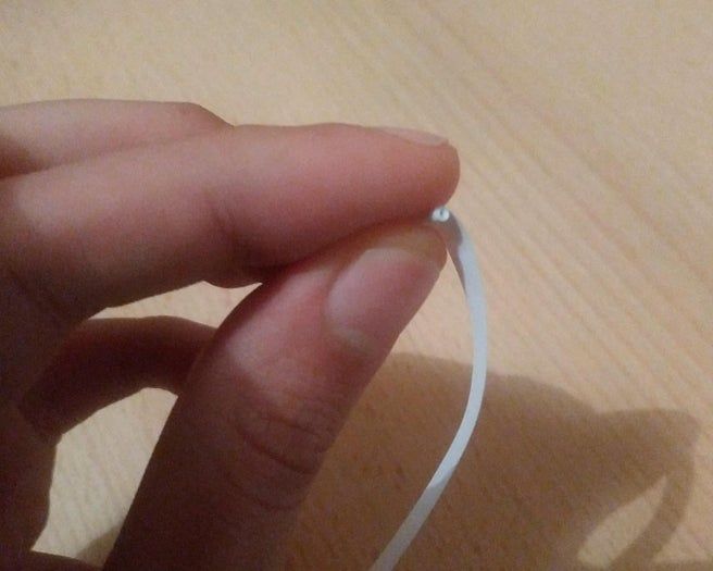 用纸做手工耳环的简单方法-第3张图片-趣作屋