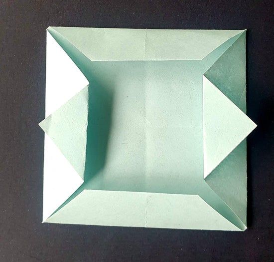 超简单折纸船教程:教你用方形纸折出实用小船-第7张图片-趣作屋 超简单折纸船教程:教你用方形纸折出实用小船-第7张图片-趣作屋