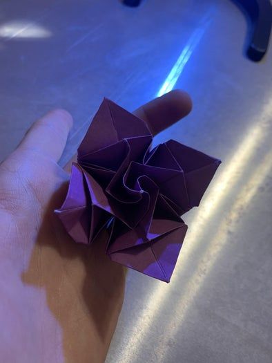 原创简单折纸花朵教程，轻松学会手工折纸花-第1张图片-趣作屋