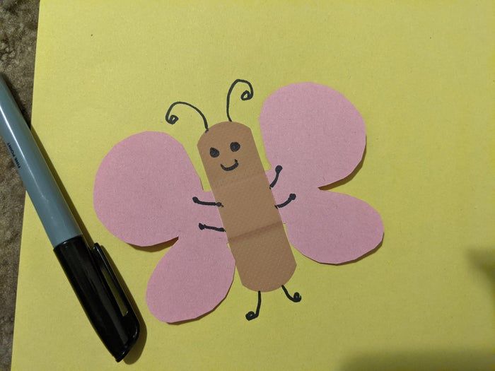 用创可贴做蝴蝶手工教程，传递善意小行动-第11张图片-趣作屋