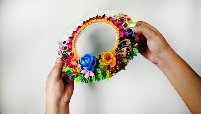 用回收材料做墙面挂饰，超简单纸艺卷手工教程-第1张图片-趣作屋