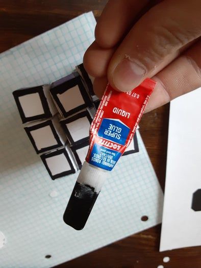 超简单!用纸手工制作能转动的魔方教程-第10张图片-趣作屋