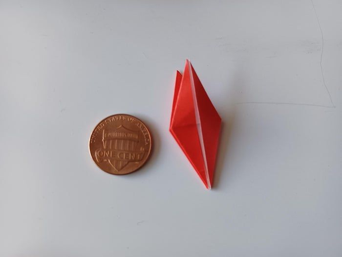 挑战手工极限:用4x4厘米纸折迷你千纸鹤教程-第6张图片-趣作屋 挑战手工极限:用4x4厘米纸折迷你千纸鹤教程-第6张图片-趣作屋