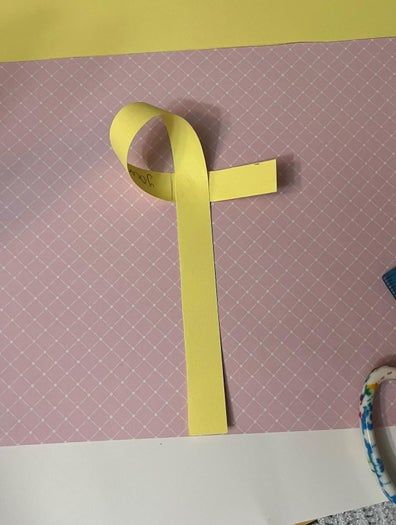 高效折纸星星教程：许愿好运的简单手工制作方法-第9张图片-趣作屋