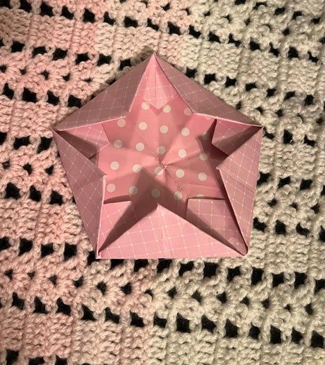 高效折纸星星教程：许愿好运的简单手工制作方法-第41张图片-趣作屋