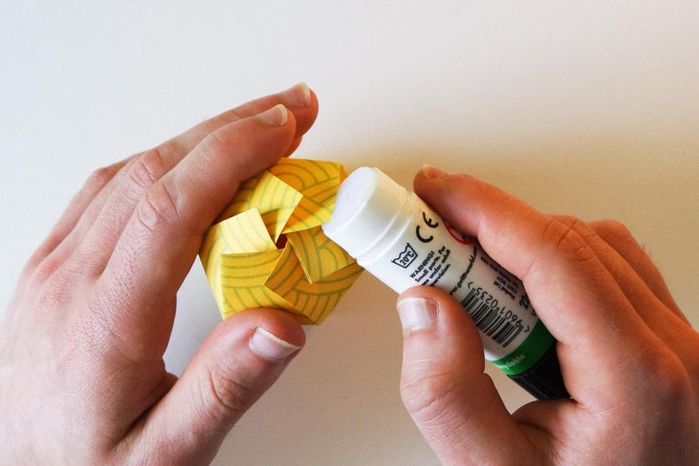 六边形拧盖礼盒手工制作教程,轻松打造个性礼物盒-第13张图片-趣作屋 六边形拧盖礼盒手工制作教程,轻松打造个性礼物盒-第13张图片-趣作屋