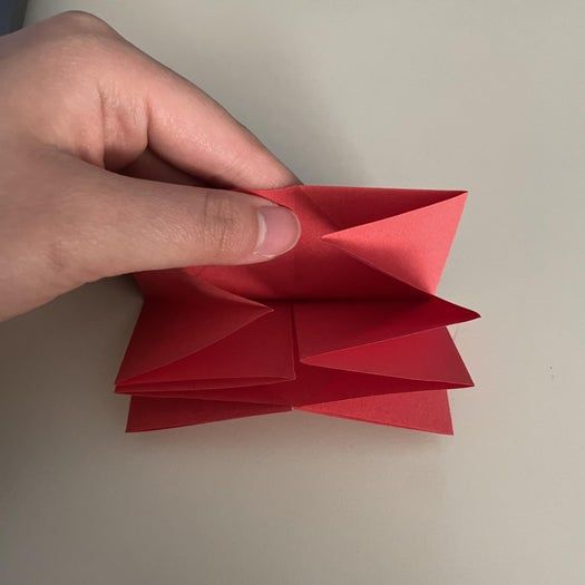 手工折纸玫瑰花教程,简单易学还能永久保存-第14张图片-趣作屋 手工折纸玫瑰花教程,简单易学还能永久保存-第14张图片-趣作屋