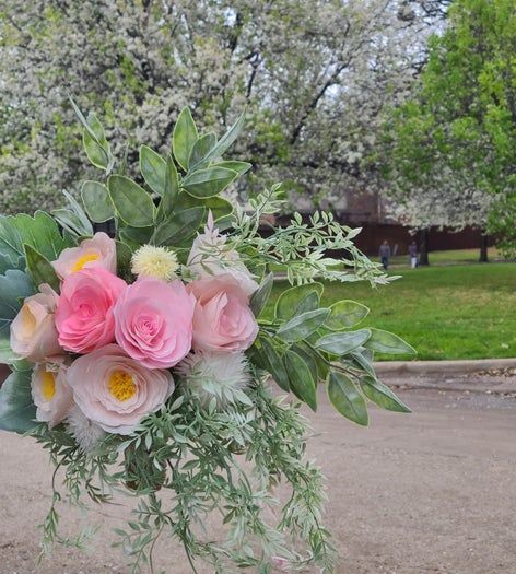 超详细手工纸花制作教程,低成本打造婚礼纪念花束-第2张图片-趣作屋 超详细手工纸花制作教程,低成本打造婚礼纪念花束-第2张图片-趣作屋