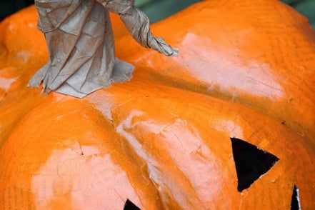 低成本手工制作万圣节南瓜灯教程-第26张图片-趣作屋 低成本手工制作万圣节南瓜灯教程-第26张图片-趣作屋