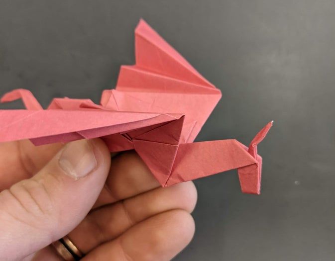 超简单折纸龙教程,一张纸就能搞定!-第25张图片-趣作屋 超简单折纸龙教程,一张纸就能搞定!-第25张图片-趣作屋