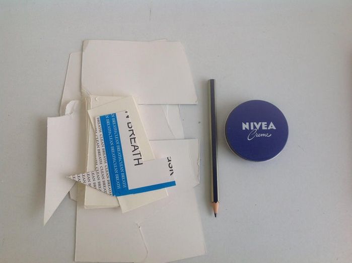 手工制作迷你场景铁盒教程:用3D纸层叠打造属于你的小世界-第4张图片-趣作屋 手工制作迷你场景铁盒教程:用3D纸层叠打造属于你的小世界-第4张图片-趣作屋