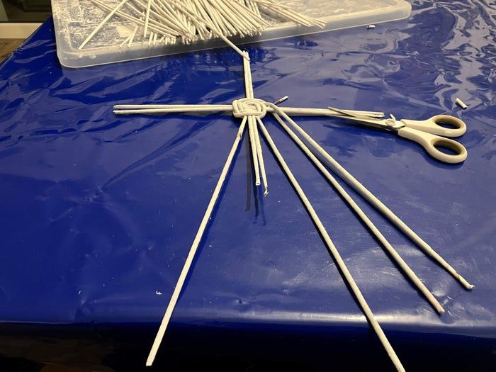 用旧报纸做手工编织篮子教程，简单易学环保又实用-第23张图片-趣作屋