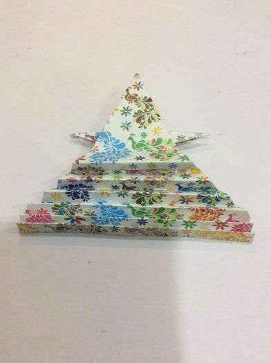 超详细折纸孔雀手工教程,零基础也能轻松学会-第21张图片-趣作屋 超详细折纸孔雀手工教程,零基础也能轻松学会-第21张图片-趣作屋