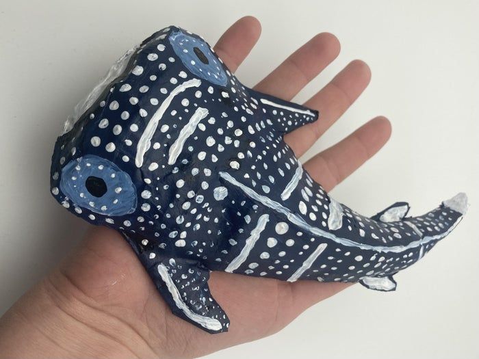 低成本手工制作纸浆小鲸鱼墙面装饰教程-第1张图片-趣作屋