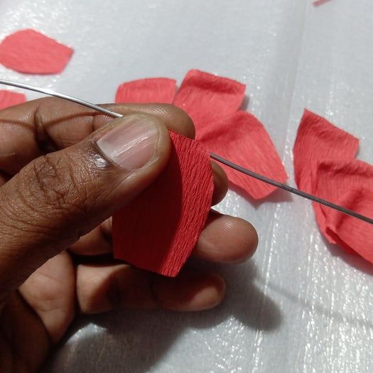 超详细手工纸花制作教程，零基础也能轻松上手！-第38张图片-趣作屋