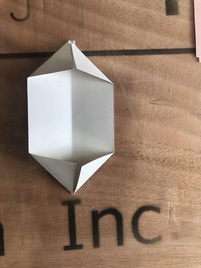 零基础也能轻松折出莲花折纸变体,附详细步骤与创意装饰-第8张图片-趣作屋 零基础也能轻松折出莲花折纸变体,附详细步骤与创意装饰-第8张图片-趣作屋