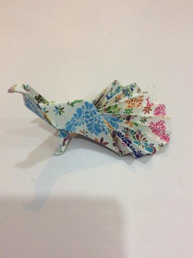 超详细折纸孔雀手工教程,零基础也能轻松学会-第28张图片-趣作屋 超详细折纸孔雀手工教程,零基础也能轻松学会-第28张图片-趣作屋