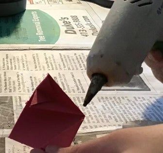 超简单手工纸花制作教程,零成本DIY装饰花-第7张图片-趣作屋 超简单手工纸花制作教程,零成本DIY装饰花-第7张图片-趣作屋