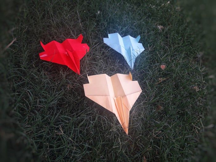 超简单F-15纸飞机折法教程,一扔能飞9米远-第20张图片-趣作屋 超简单F-15纸飞机折法教程,一扔能飞9米远-第20张图片-趣作屋