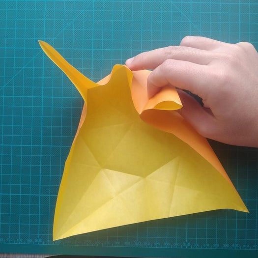 手工折纸教程：用20厘米彩纸折出π符号硬币折纸-第20张图片-趣作屋