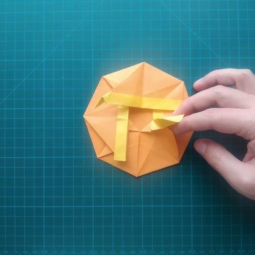 手工折纸教程：用20厘米彩纸折出π符号硬币折纸-第104张图片-趣作屋