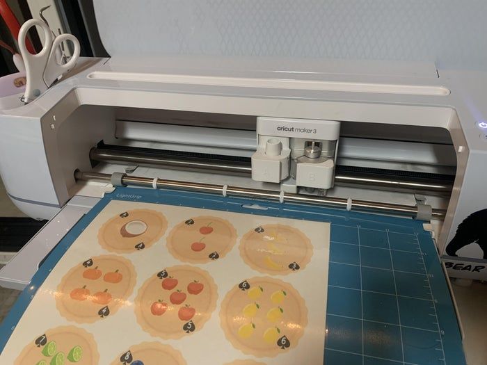 DIY派主题扑克牌制作教程,手工打造特色卡牌-第7张图片-趣作屋 DIY派主题扑克牌制作教程,手工打造特色卡牌-第7张图片-趣作屋