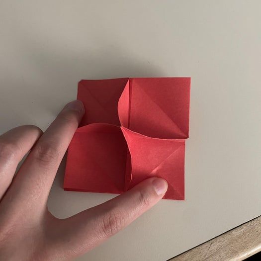 手工折纸玫瑰花教程,简单易学还能永久保存-第20张图片-趣作屋 手工折纸玫瑰花教程,简单易学还能永久保存-第20张图片-趣作屋