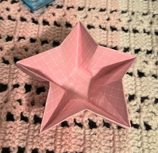 高效折纸星星教程：许愿好运的简单手工制作方法-第45张图片-趣作屋