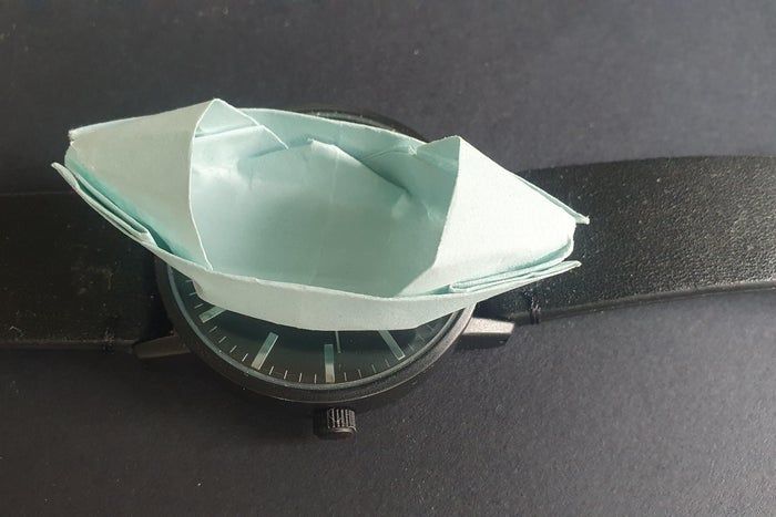 超简单折纸船教程:教你用方形纸折出实用小船-第1张图片-趣作屋 超简单折纸船教程:教你用方形纸折出实用小船-第1张图片-趣作屋