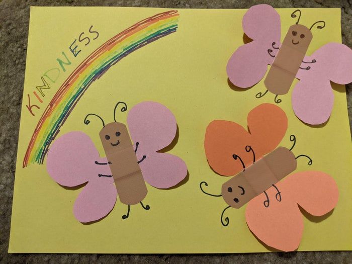 用创可贴做蝴蝶手工教程，传递善意小行动-第13张图片-趣作屋