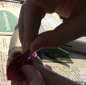 超简单手工纸花制作教程,零成本DIY装饰花-第8张图片-趣作屋 超简单手工纸花制作教程,零成本DIY装饰花-第8张图片-趣作屋