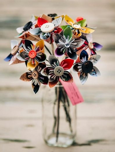 超简单手工纸花制作教程,零成本DIY装饰花-第1张图片-趣作屋 超简单手工纸花制作教程,零成本DIY装饰花-第1张图片-趣作屋