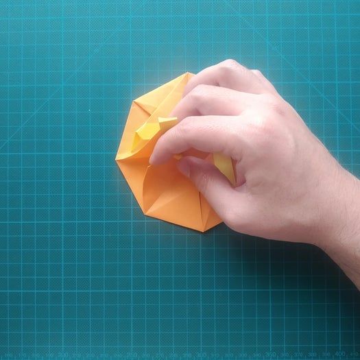 手工折纸教程：用20厘米彩纸折出π符号硬币折纸-第97张图片-趣作屋