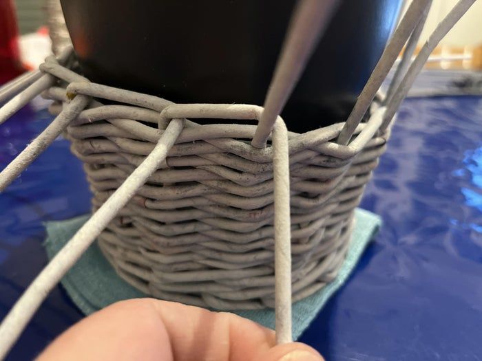 用旧报纸做手工编织篮子教程，简单易学环保又实用-第43张图片-趣作屋