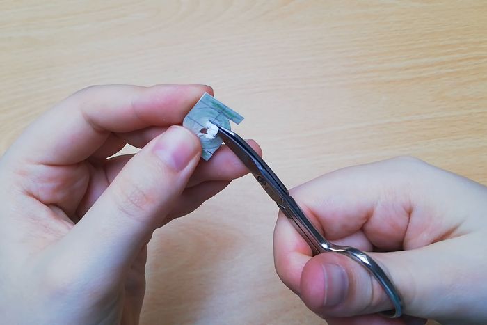 低成本手工制作超级英雄钥匙扣教程-第9张图片-趣作屋