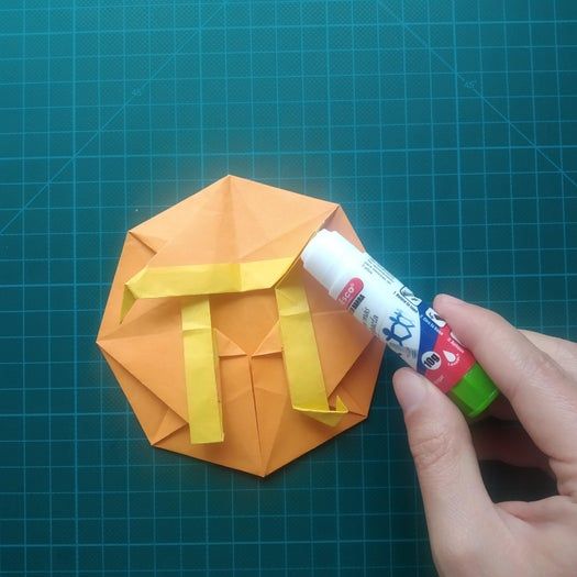 手工折纸教程：用20厘米彩纸折出π符号硬币折纸-第110张图片-趣作屋