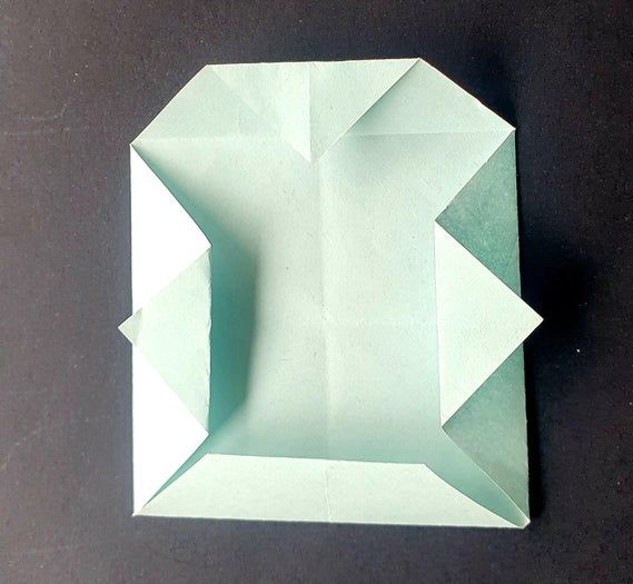 超简单折纸船教程:教你用方形纸折出实用小船-第6张图片-趣作屋 超简单折纸船教程:教你用方形纸折出实用小船-第6张图片-趣作屋