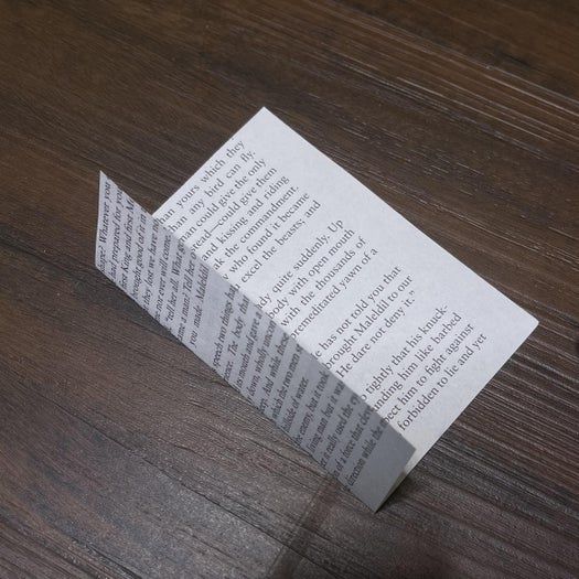 20分钟搞定！用旧书页手工制作纸玫瑰书签教程-第25张图片-趣作屋