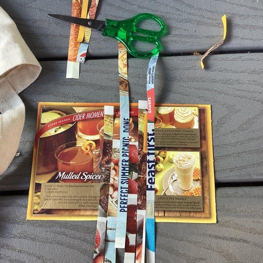 用旧报纸杂志DIY彩色字母手工教程-第14张图片-趣作屋 用旧报纸杂志DIY彩色字母手工教程-第14张图片-趣作屋