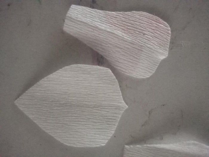 彩虹玫瑰花手工制作教程，用皱纹纸轻松DIY-第5张图片-趣作屋