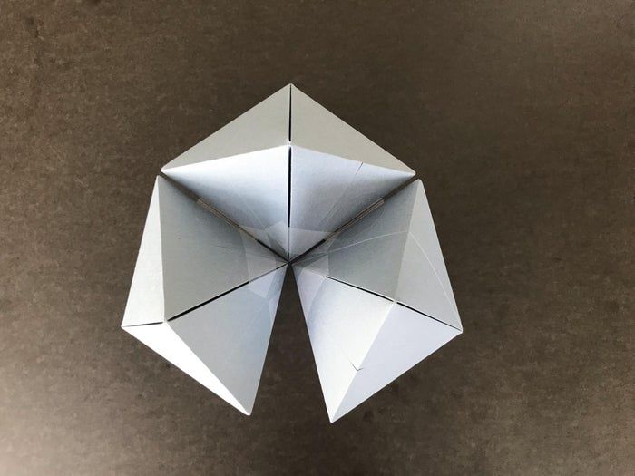 用A4纸手工制作菱形十二面体星状模型教程-第10张图片-趣作屋 用A4纸手工制作菱形十二面体星状模型教程-第10张图片-趣作屋