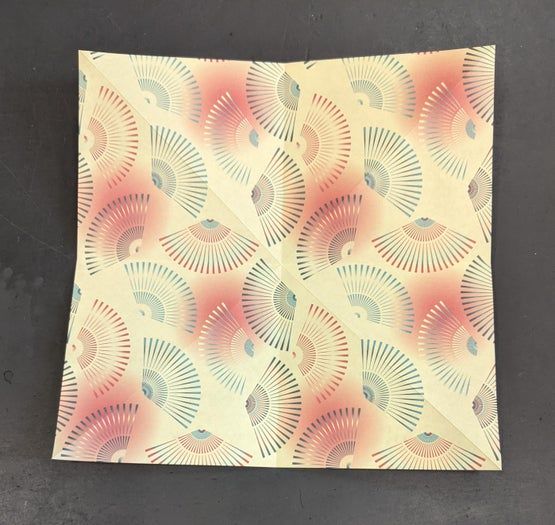 超简单折纸龙教程,一张纸就能搞定!-第5张图片-趣作屋 超简单折纸龙教程,一张纸就能搞定!-第5张图片-趣作屋