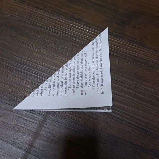 20分钟搞定！用旧书页手工制作纸玫瑰书签教程-第6张图片-趣作屋