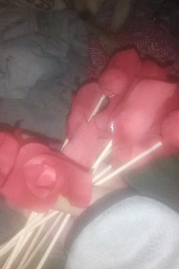 彩虹玫瑰花手工制作教程，用皱纹纸轻松DIY-第8张图片-趣作屋