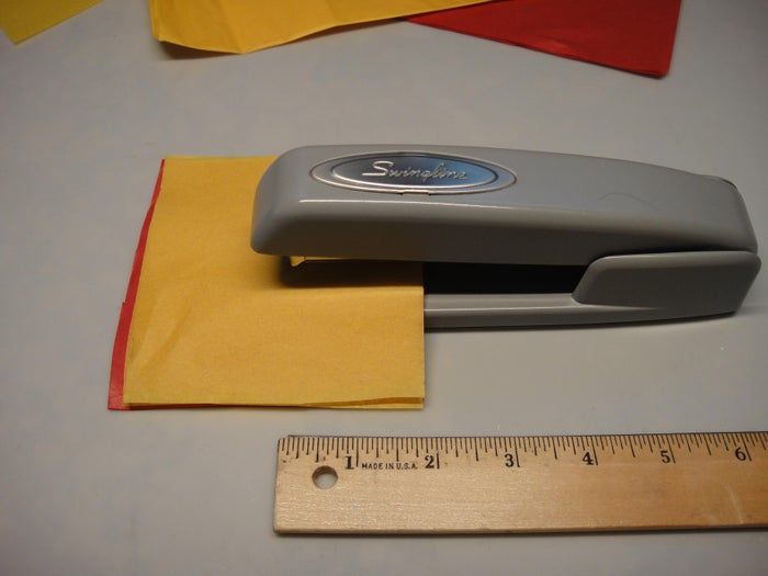 超简单蓬松花朵手工制作教程，孩子也能轻松上手-第4张图片-趣作屋