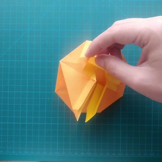 手工折纸教程：用20厘米彩纸折出π符号硬币折纸-第66张图片-趣作屋