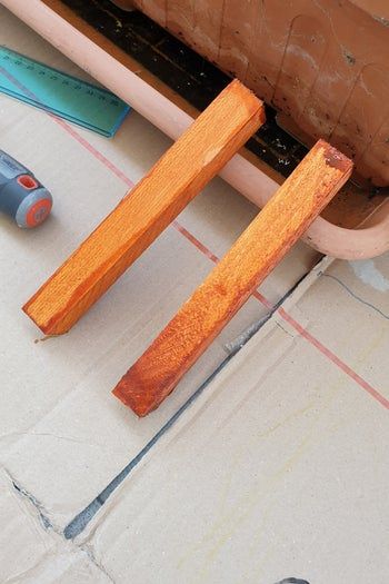 低成本自制防潮兔笼托盘，轻松解决清理难题-第13张图片-趣作屋